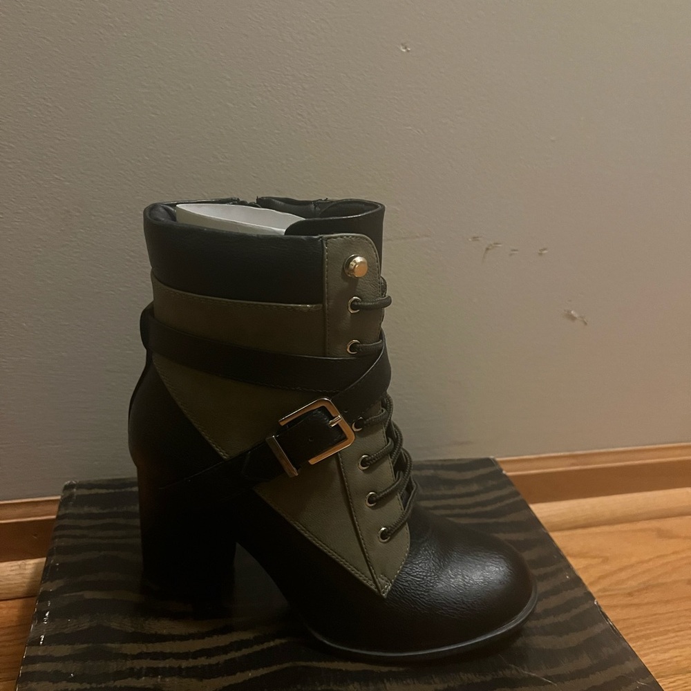 Stylish Black and Olive Women's Ankle Boots